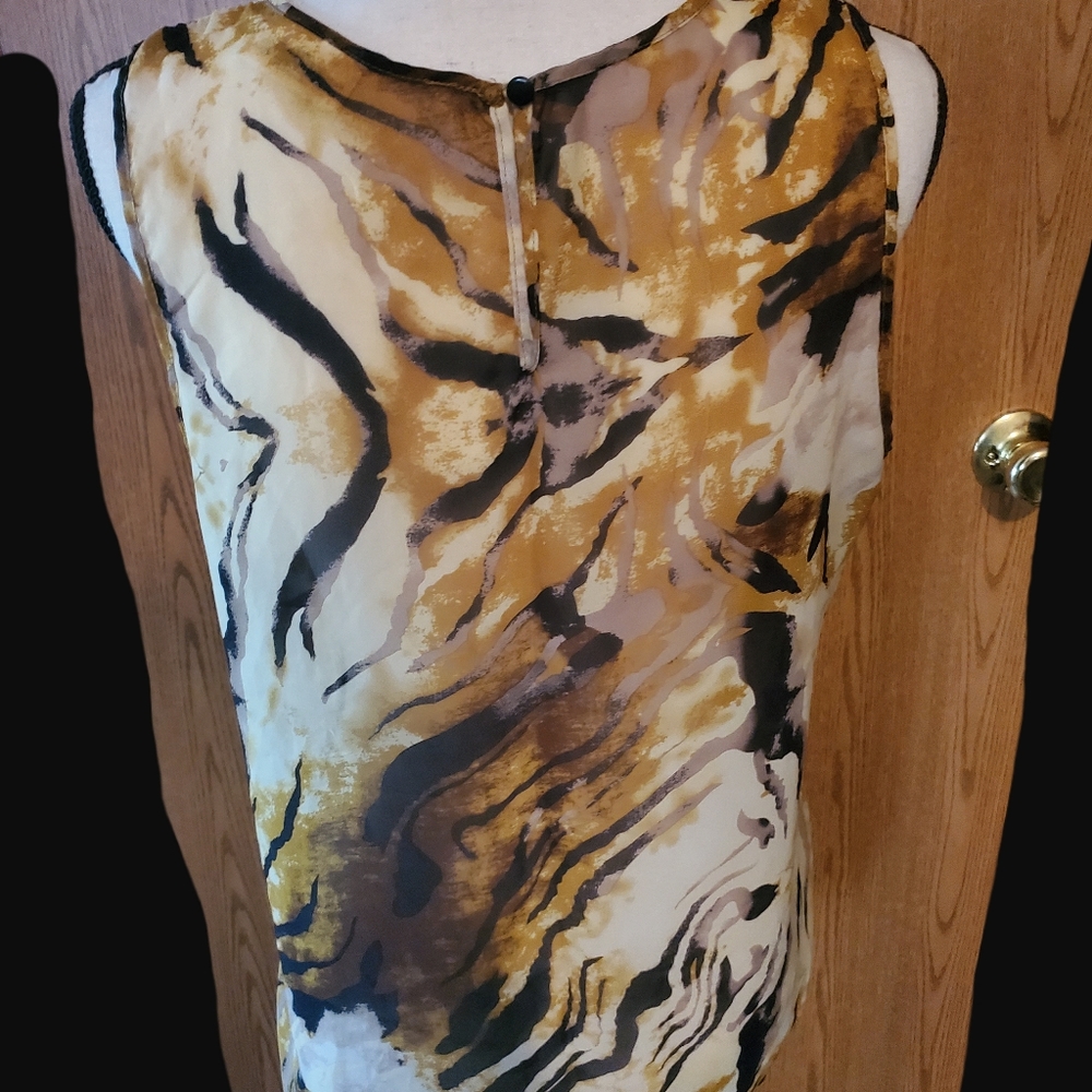 Tank - Picture 2 of 3